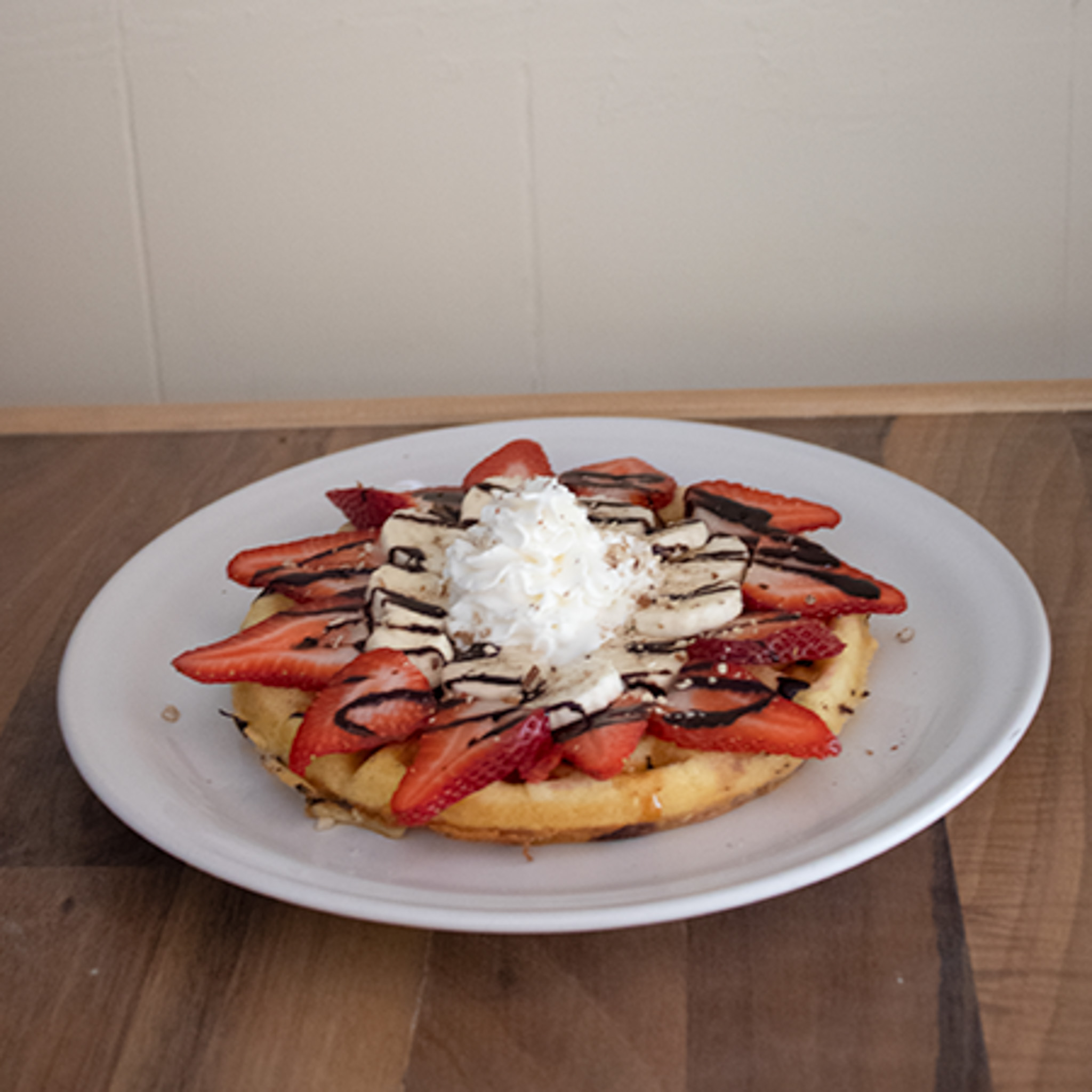 WAFFLE DE FRESA CON NIEVE